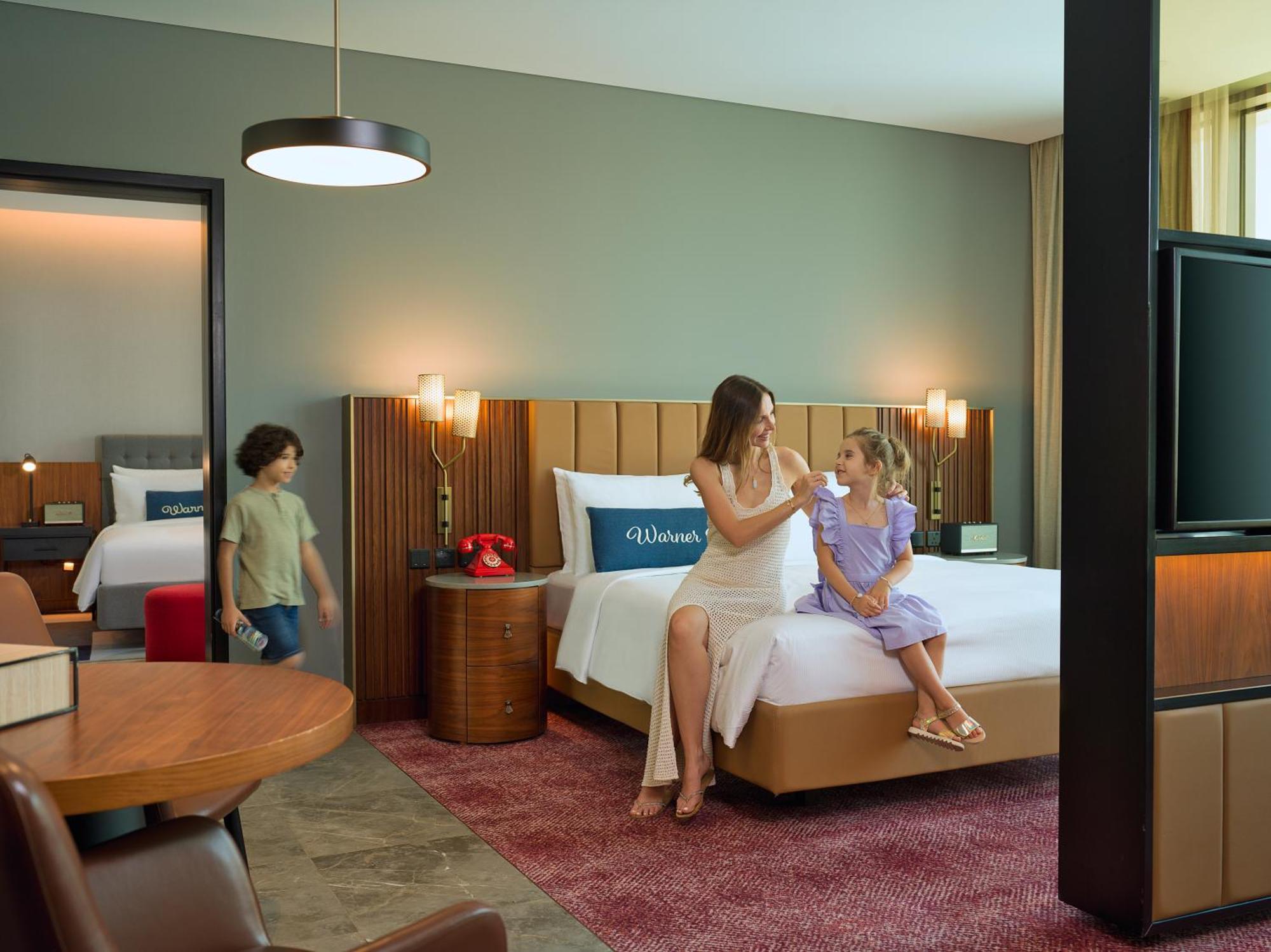 The Wb Abu Dhabi, Curio Collection By Hilton Hotel Ngoại thất bức ảnh Family Suite