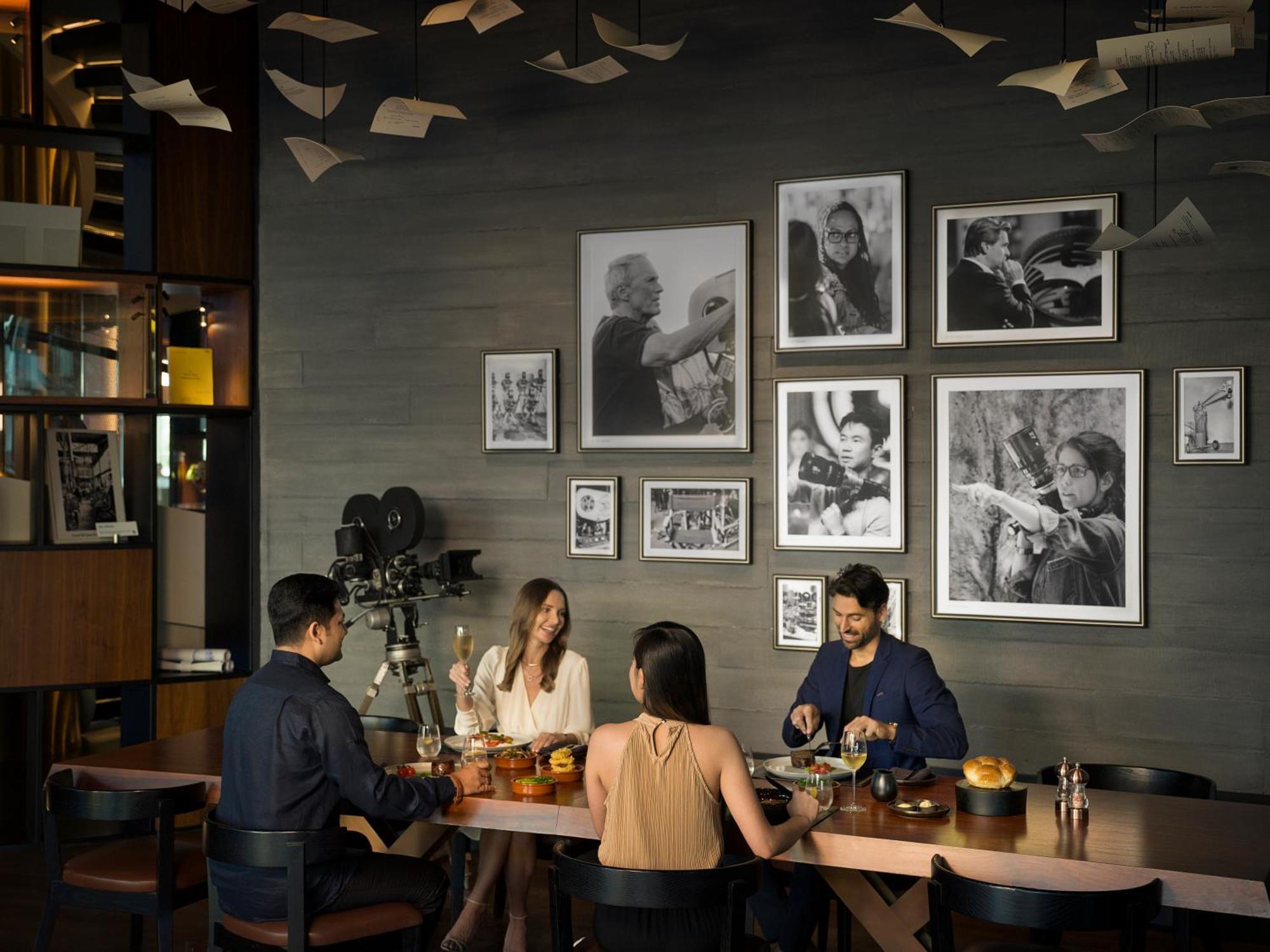 The Wb Abu Dhabi, Curio Collection By Hilton Hotel Ngoại thất bức ảnh The Bar