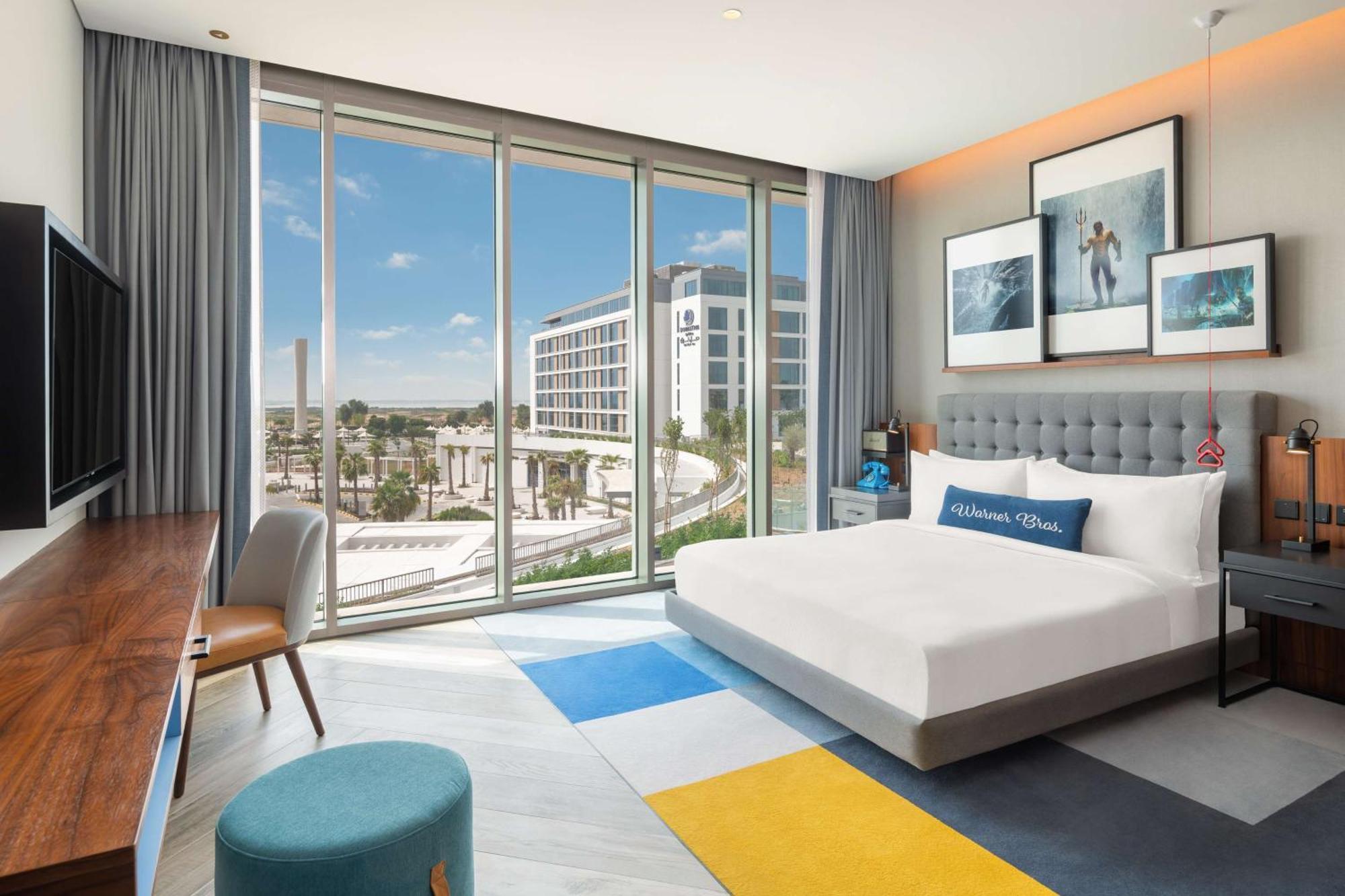 The Wb Abu Dhabi, Curio Collection By Hilton Hotel Ngoại thất bức ảnh A bedroom at Hilton Ras Al Khaimah