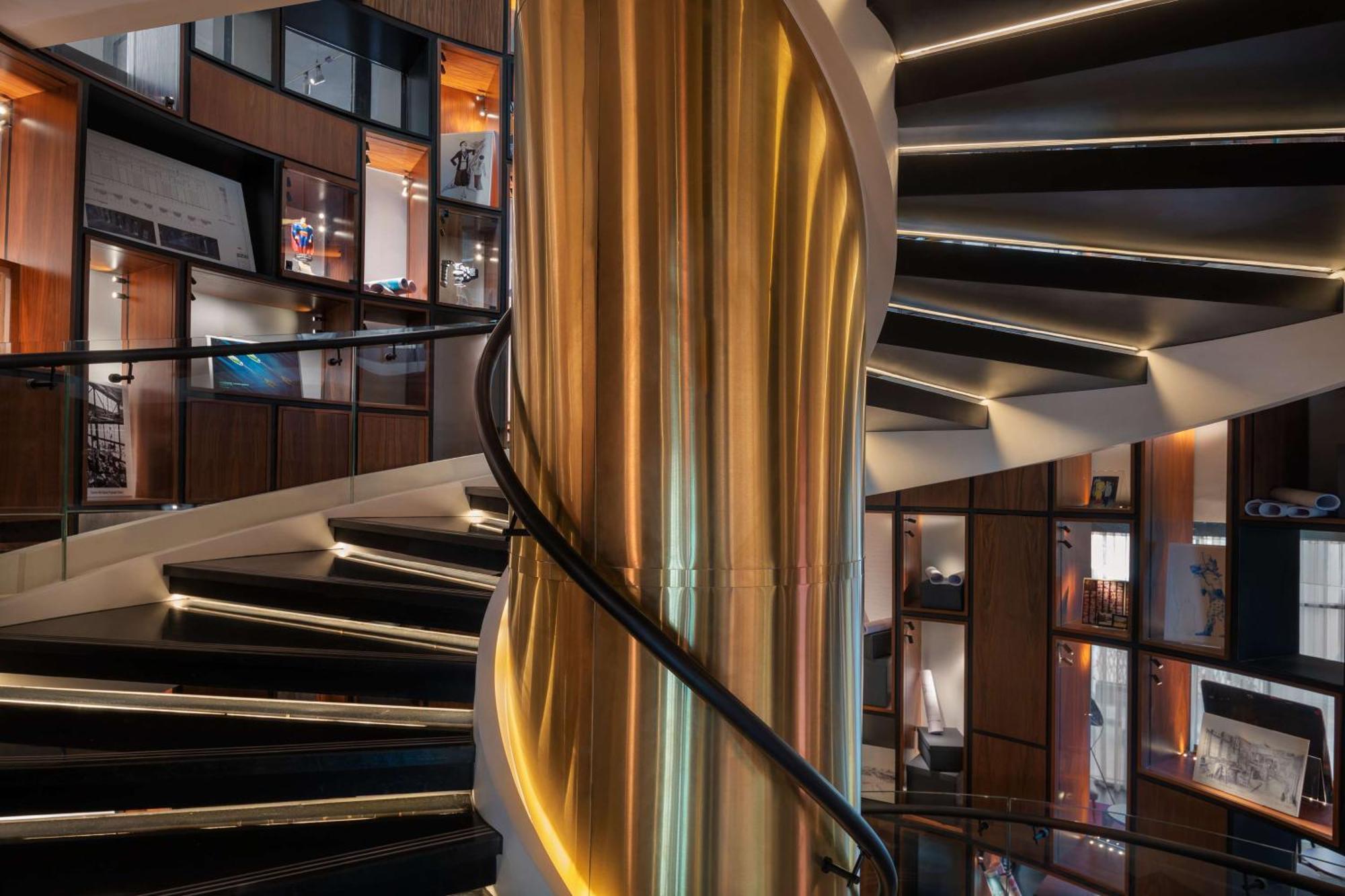 The Wb Abu Dhabi, Curio Collection By Hilton Hotel Ngoại thất bức ảnh The staircase